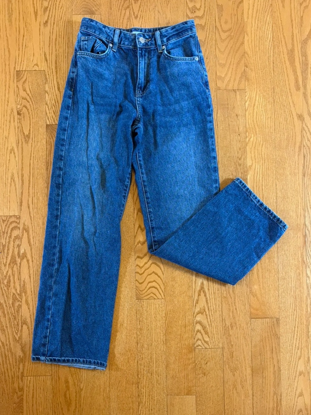 Forever 21 women’s Straight-Leg Blue Denim Jeans